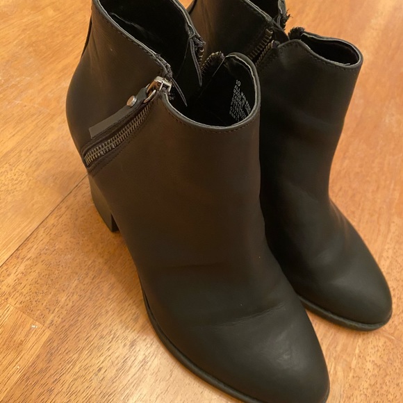 Universal Thread heeled booties zip sides new 10 - Picture 8 of 16